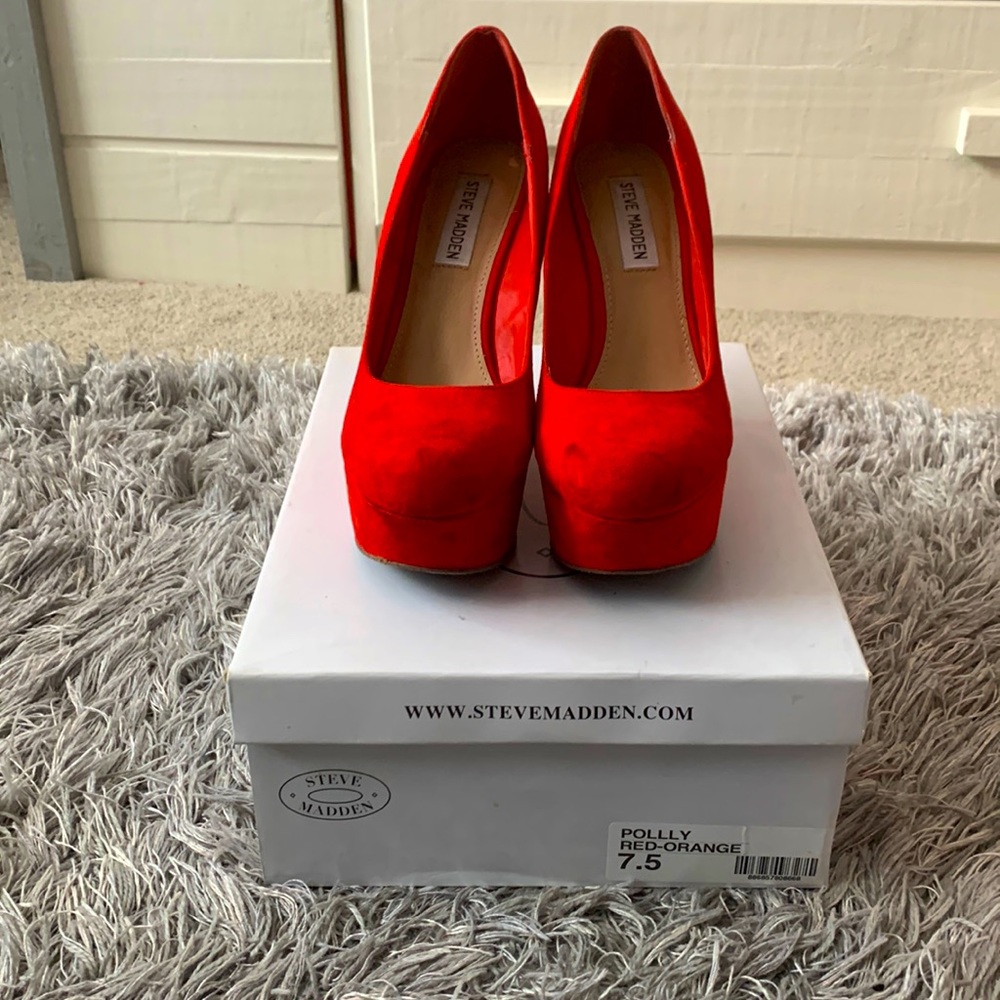 STEVE MADDEN WEDGES